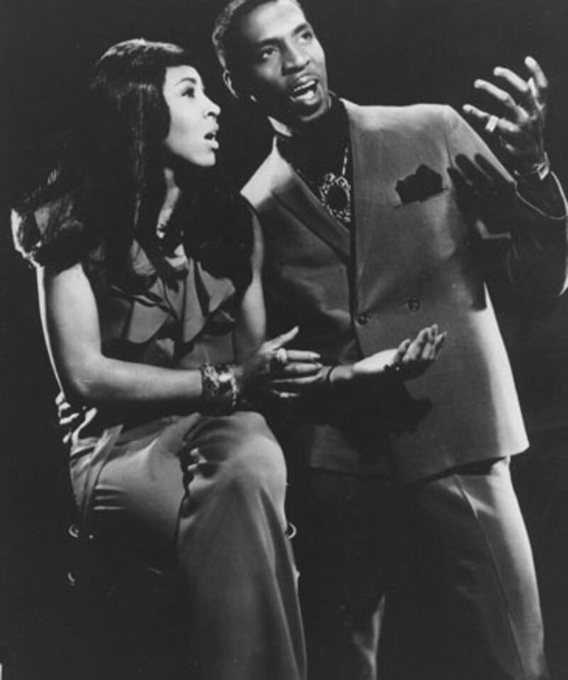 galleries/2010/12/04/celebrity-domestic-violence/domestic-violence---turner_kiqznl