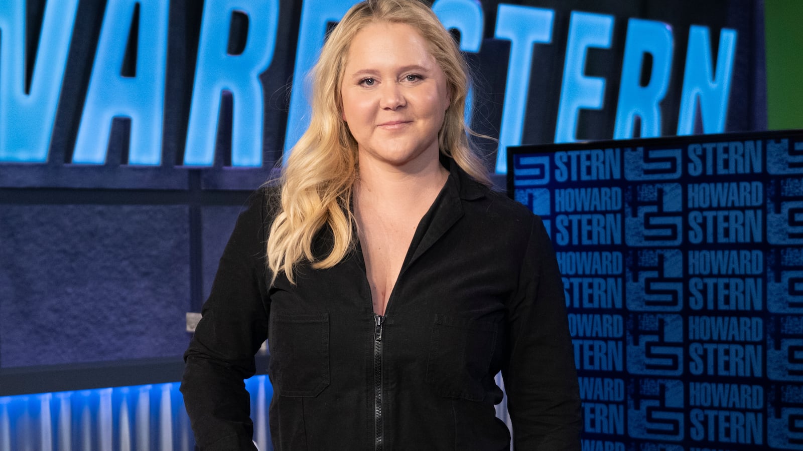 Amy Schumer visits SiriusXM's 'The Howard Stern Show' at SiriusXM Studios on January 29, 2025 in New York City.