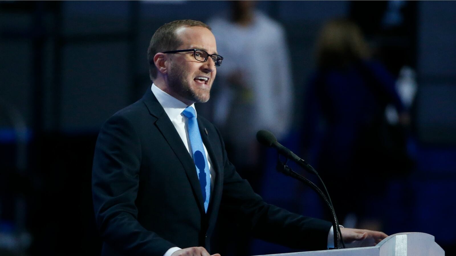 cheats/2016/10/30/human-rights-campaign-rescinds-kirk-endorsement/161030-hrc-kirk-cheat_vrmqmp