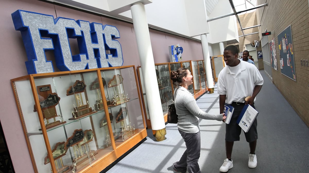 articles/2011/09/21/pentagon-1-billion-short-of-funds-to-fix-military-base-schools-identified-by-newsweek/fort-campbell-high-school-schwartz_l8dtwb