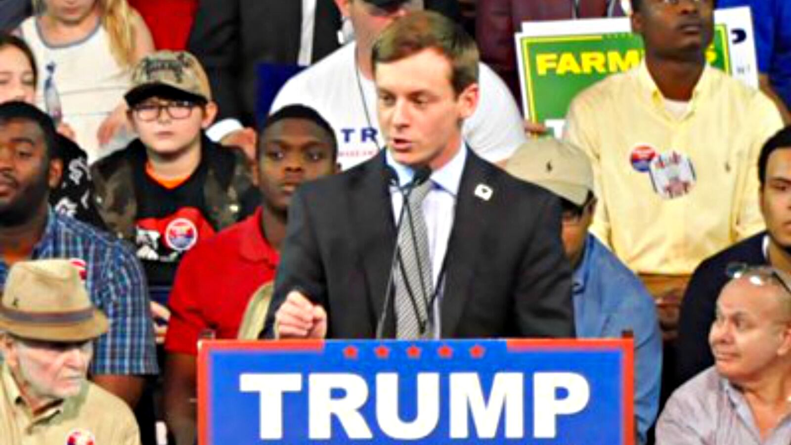 cheats/2016/09/27/trump-s-georgia-campaign-director-resigns-after-criminal-past-revealed/160927-brandon-phillips-trump-cheat_dicxwq