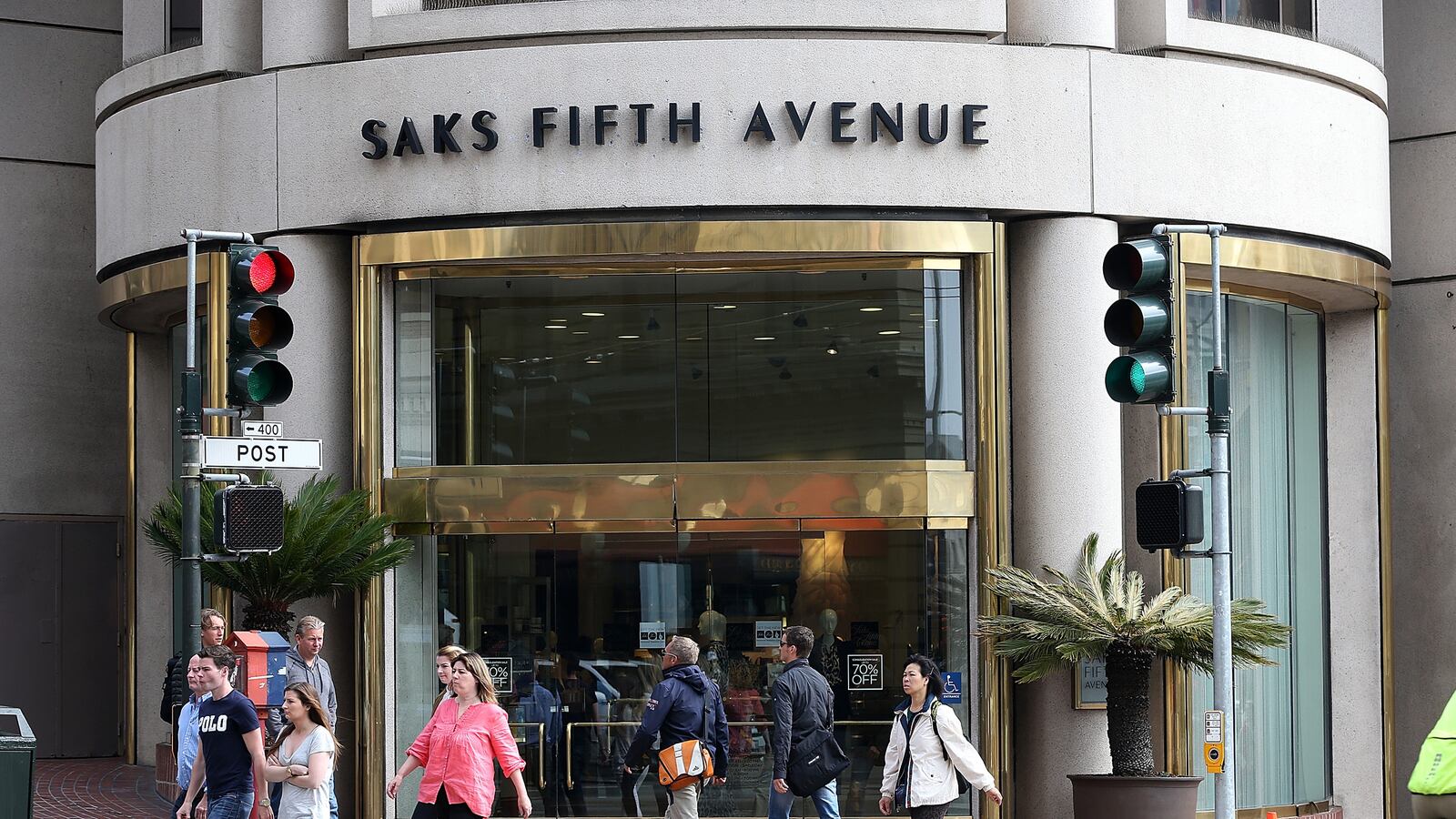 cheats/2013/07/29/hudson-s-bay-grabs-saks/130729-saks-sale-cheat_ufp5bi