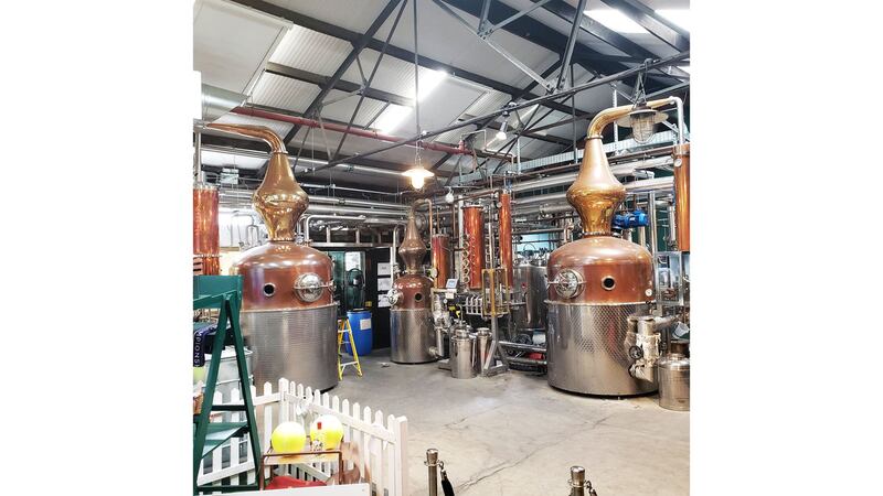 221007-Weisstuch-London-Gin-embed-06_pjbvqd