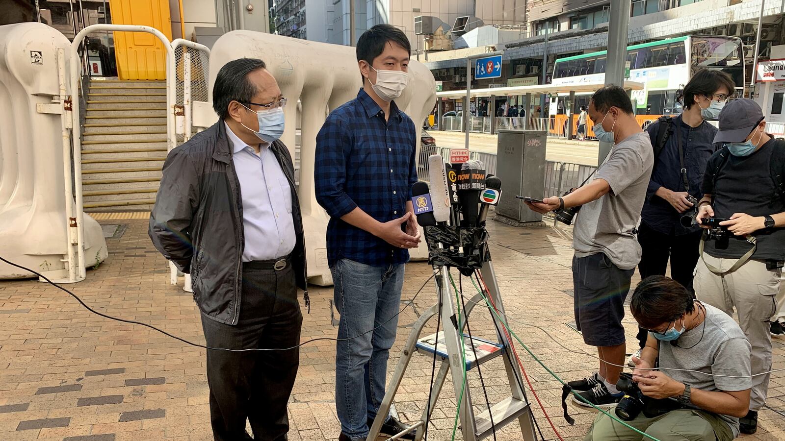 2020-11-18T073243Z_1541696015_RC2J5K9EHEPG_RTRMADP_3_HONGKONG-SECURITY_zrihmc