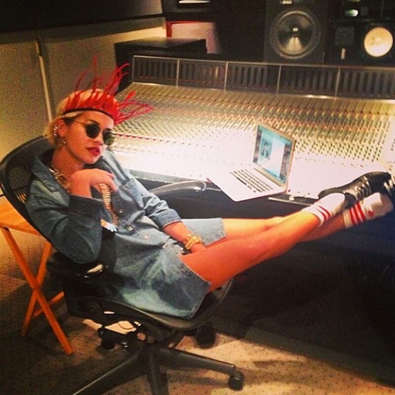 galleries/2014/03/22/from-madonna-to-beyonce-the-11-best-fashion-instagrams/140321-fashion-instas-ritaora_v8lksh