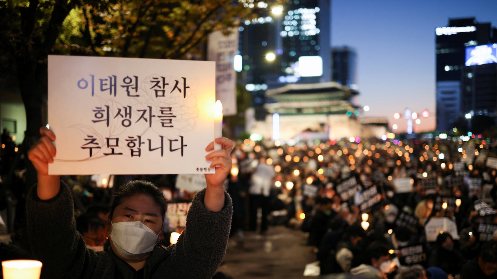 2022-11-05T094806Z_653005590_RC2LFX9OOUGY_RTRMADP_3_SOUTHKOREA-STAMPEDE-VIGIL_rttzde