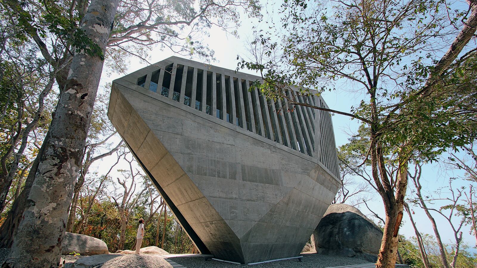 galleries/2015/08/09/the-sacred-spaces-you-will-visit-in-100-years/150730-sacred-spaces-07_r3szik