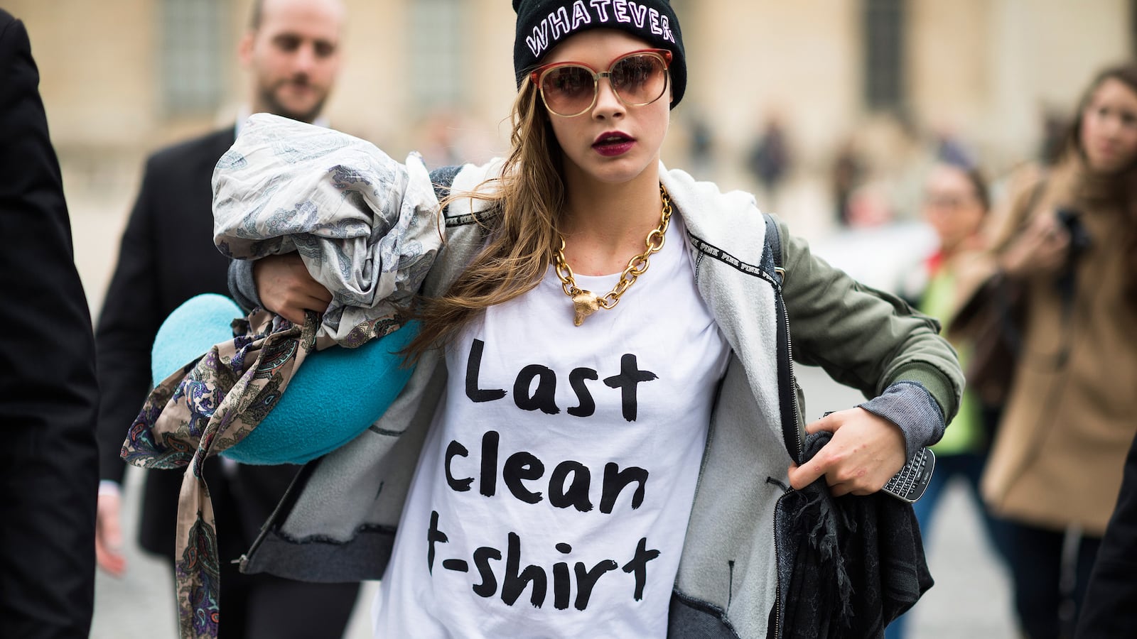 articles/2014/02/13/cara-delevingne-is-getting-creative-for-mulberry-dvf-names-new-art-director/140213-cd-cunningham-tease_ianogk