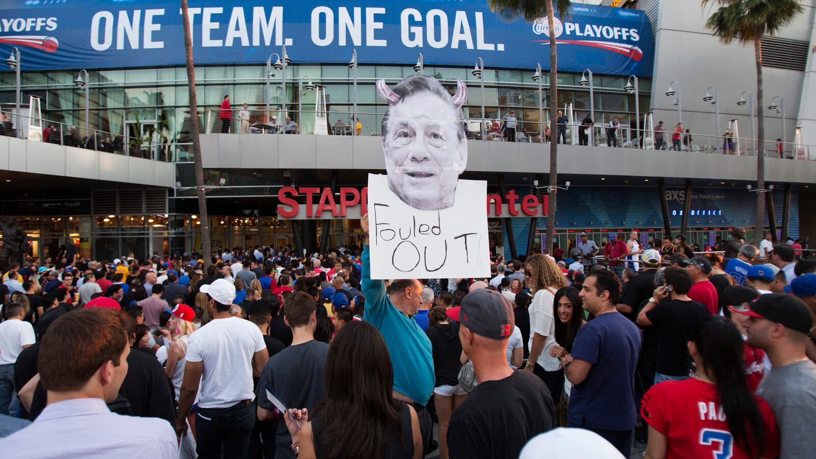 articles/2014/05/05/donald-sterling-s-last-laugh-force-him-to-sell-the-clippers-and-he-could-pay-no-taxes/140504-lum-sterling-tease_mqqow2