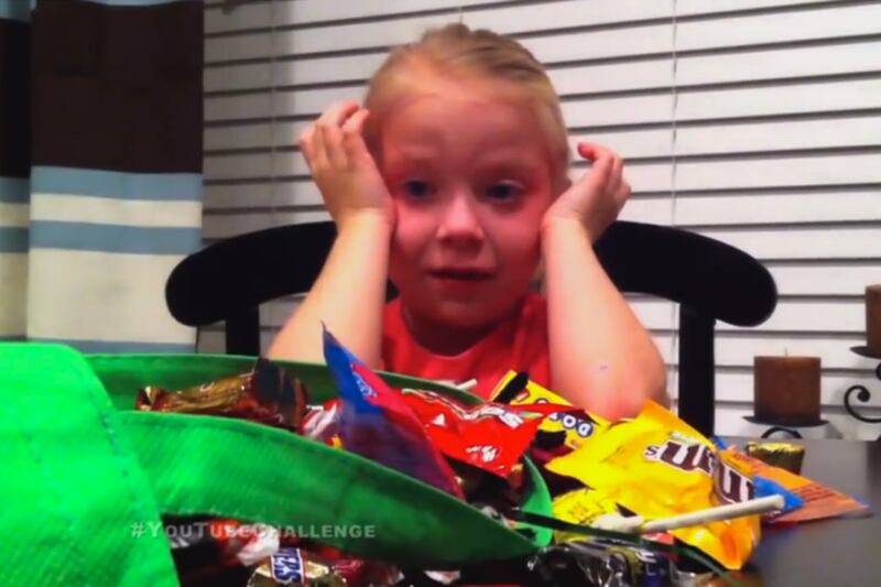 articles/2013/11/19/why-jimmy-kimmel-s-lies-matter/131119-harris-lies_t3bopj