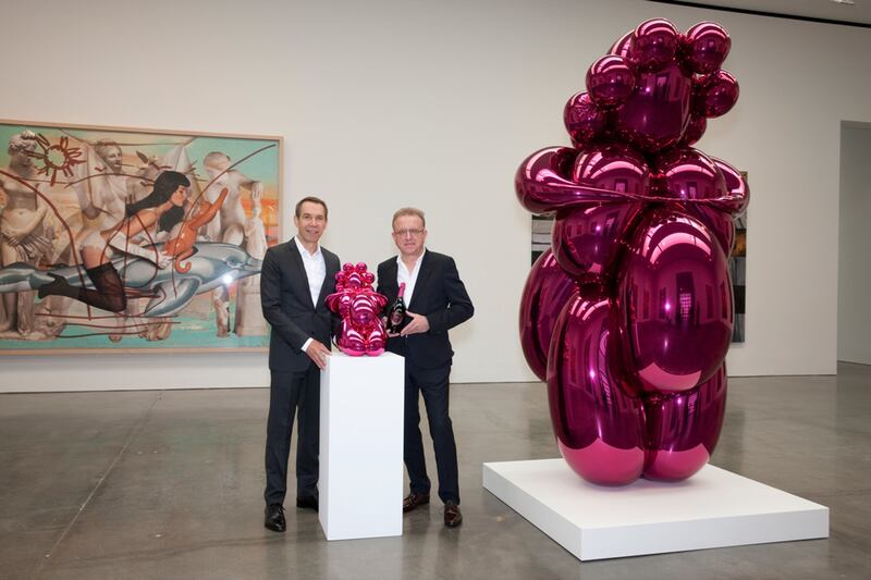 galleries/2013/09/05/new-york-fashion-week-spring-summer-2014-must-sees-photos/130904-nyfw-must-see-koons-geoffroy_kdqhbj