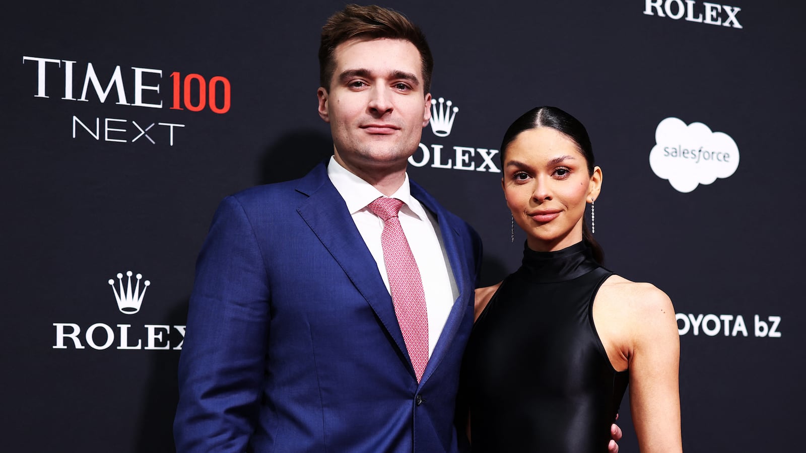 Alex Brueswitz, Carolina Urrea