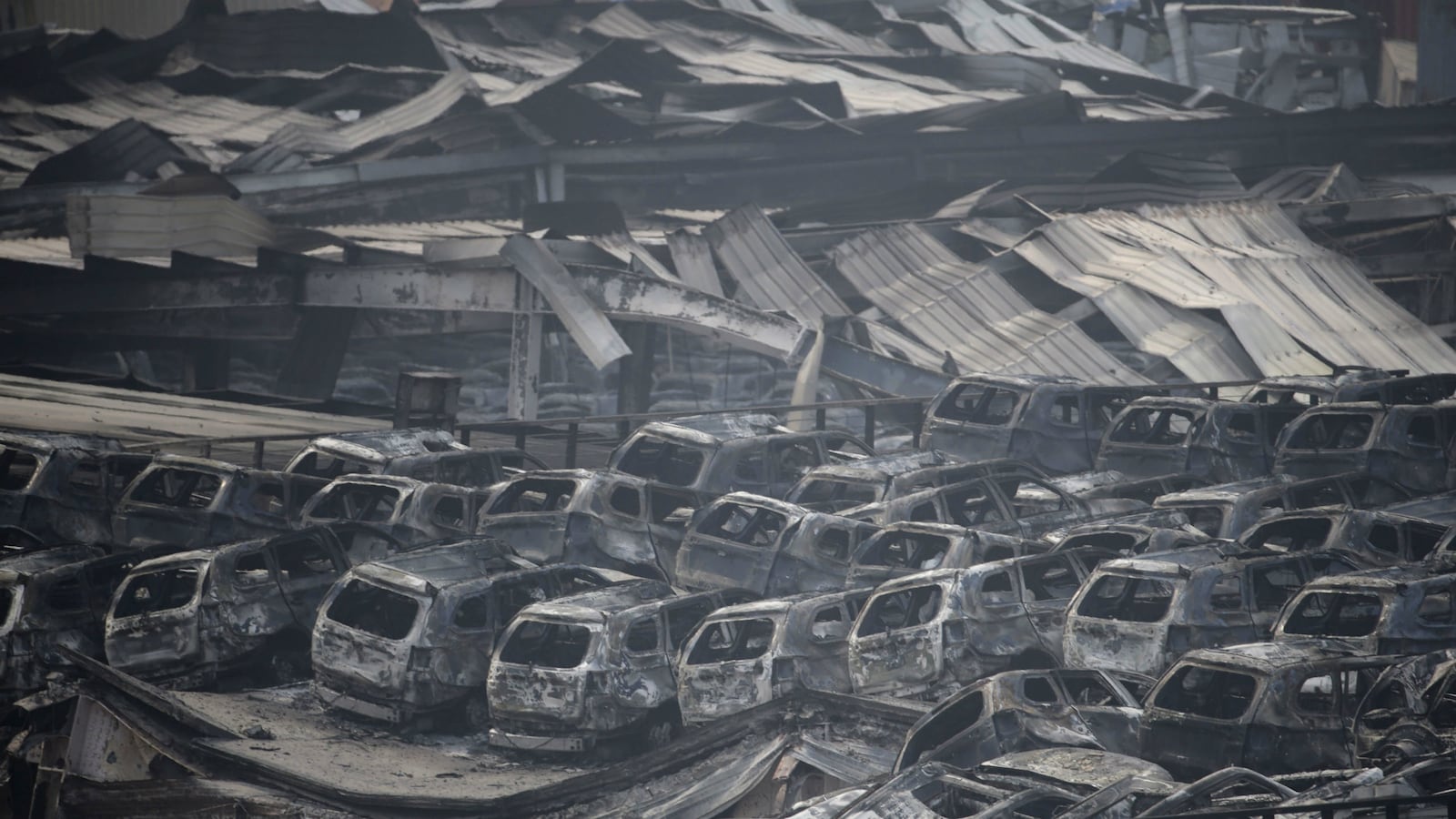 cheats/2015/08/14/person-found-alive-after-tianjin-blasts/150813-tianjin-explosion-cheat_fdllbd