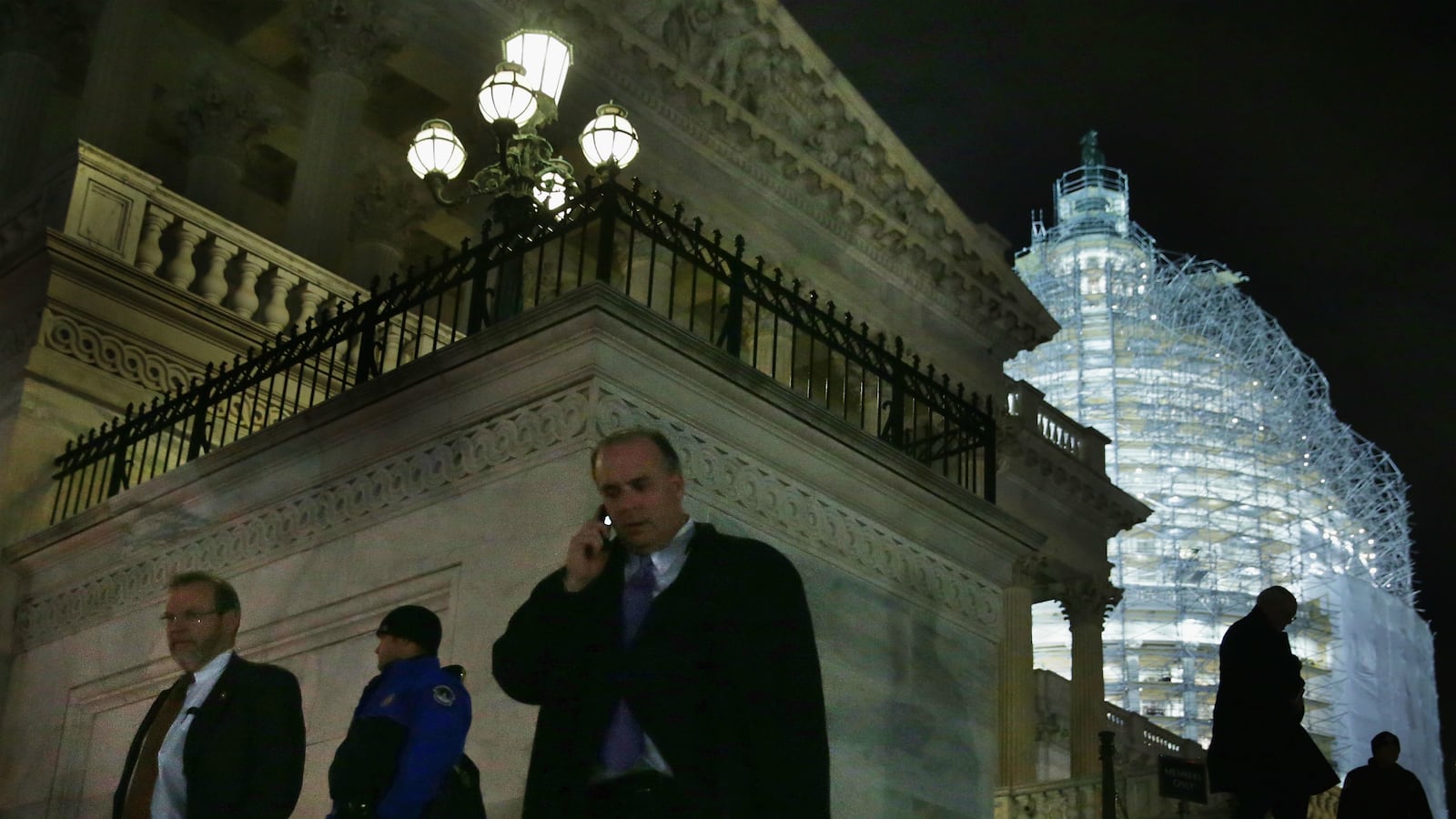 cheats/2014/12/11/house-likely-to-approve-spending-bill/141211-congress-budget-cheat_wuuxln