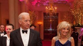 galleries/2010/12/09/jill-biden-fashion/jill-biden-fashion---update-1_emmf2q