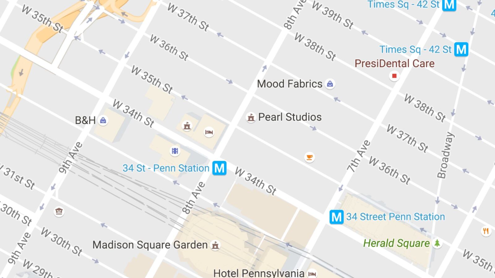 cheats/2016/09/15/knife-wielding-man-attacks-cop-near-penn-station/160915-penn-station-cleaver-cheat_qu42yy