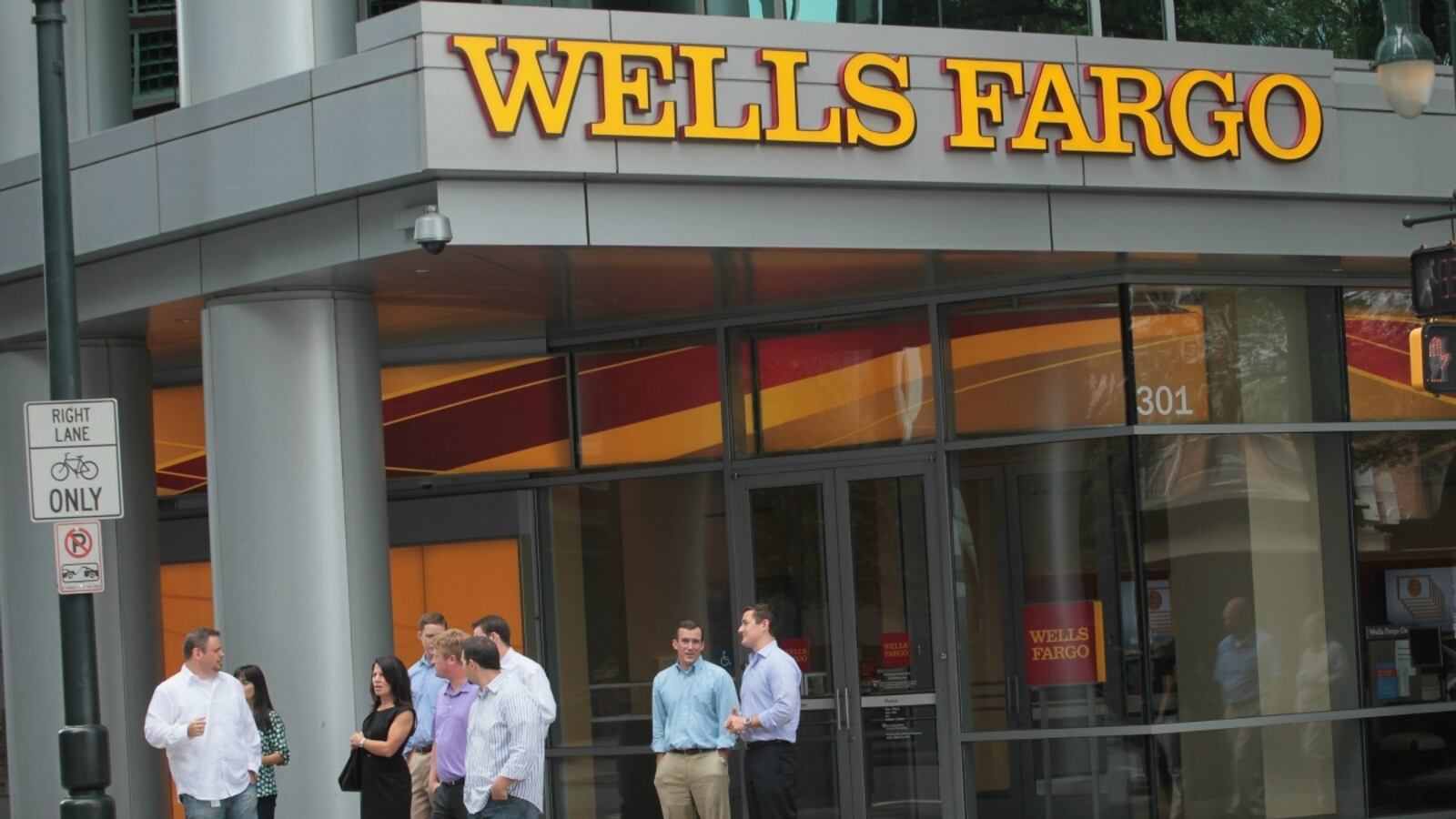 cheats/2012/10/09/u-s-sues-wells-fargo/wells-fargo-sued-cs_yxw4zj