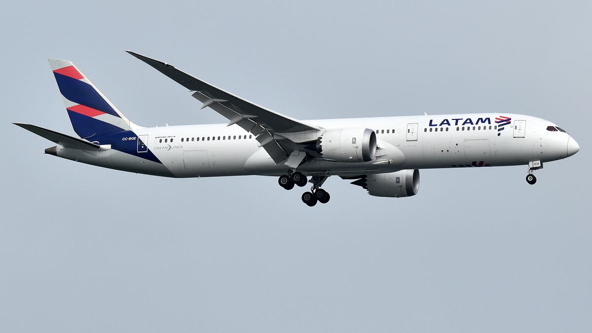 A “technical problem” on board an LATAM flight between Sydney, Australia, and Auckland, New Zealand, left around 50 people injured.