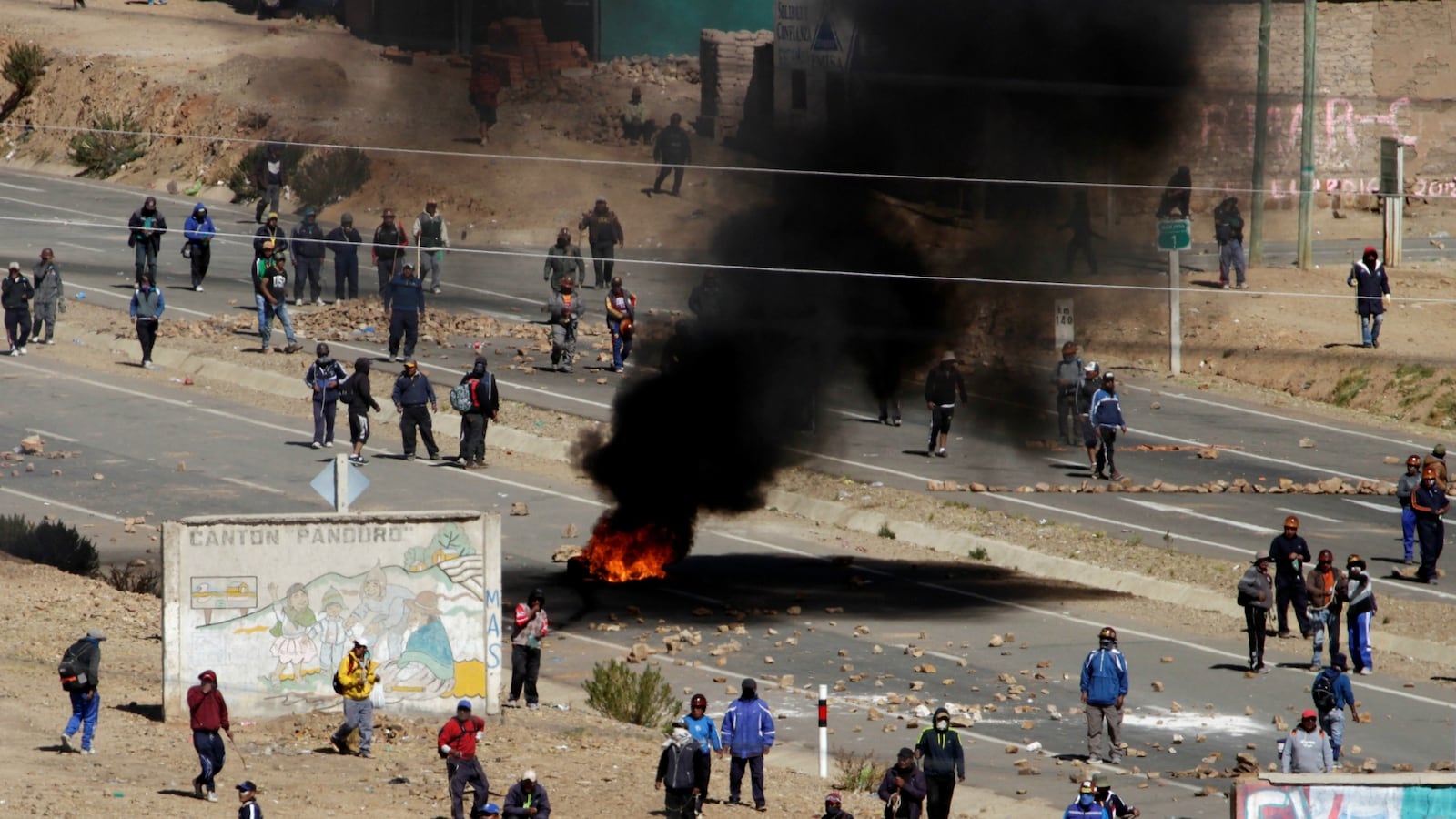 cheats/2016/08/26/bolivian-deputy-minister-killed-by-striking-miners/160826-bolivia-minister-killed-cheat_n1mpas