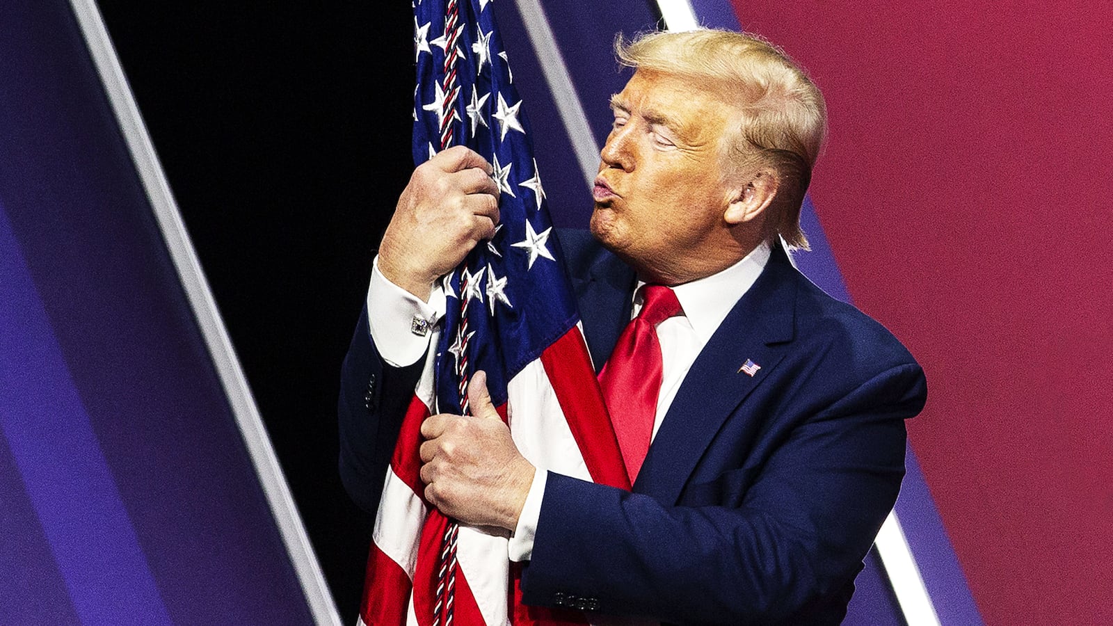 2000930-carlson-trump-tease_pfkyfm