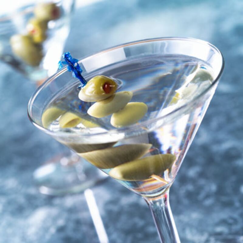 galleries/2010/07/12/the-healthiest-and-fattiest-cocktails/summer-drinks---martini_vg1wvs