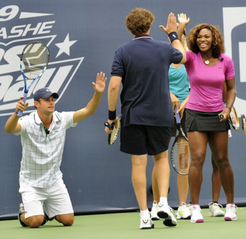 galleries/2009/12/14/the-year-in-bows/bows---roddick-and-ferrell_txq4yf