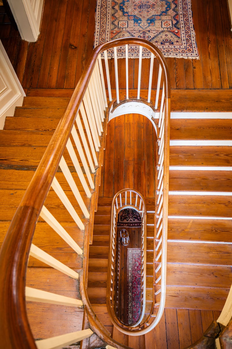 200220-mcnearney-omg-i-want-this-house-charleston-09_z5w7pm