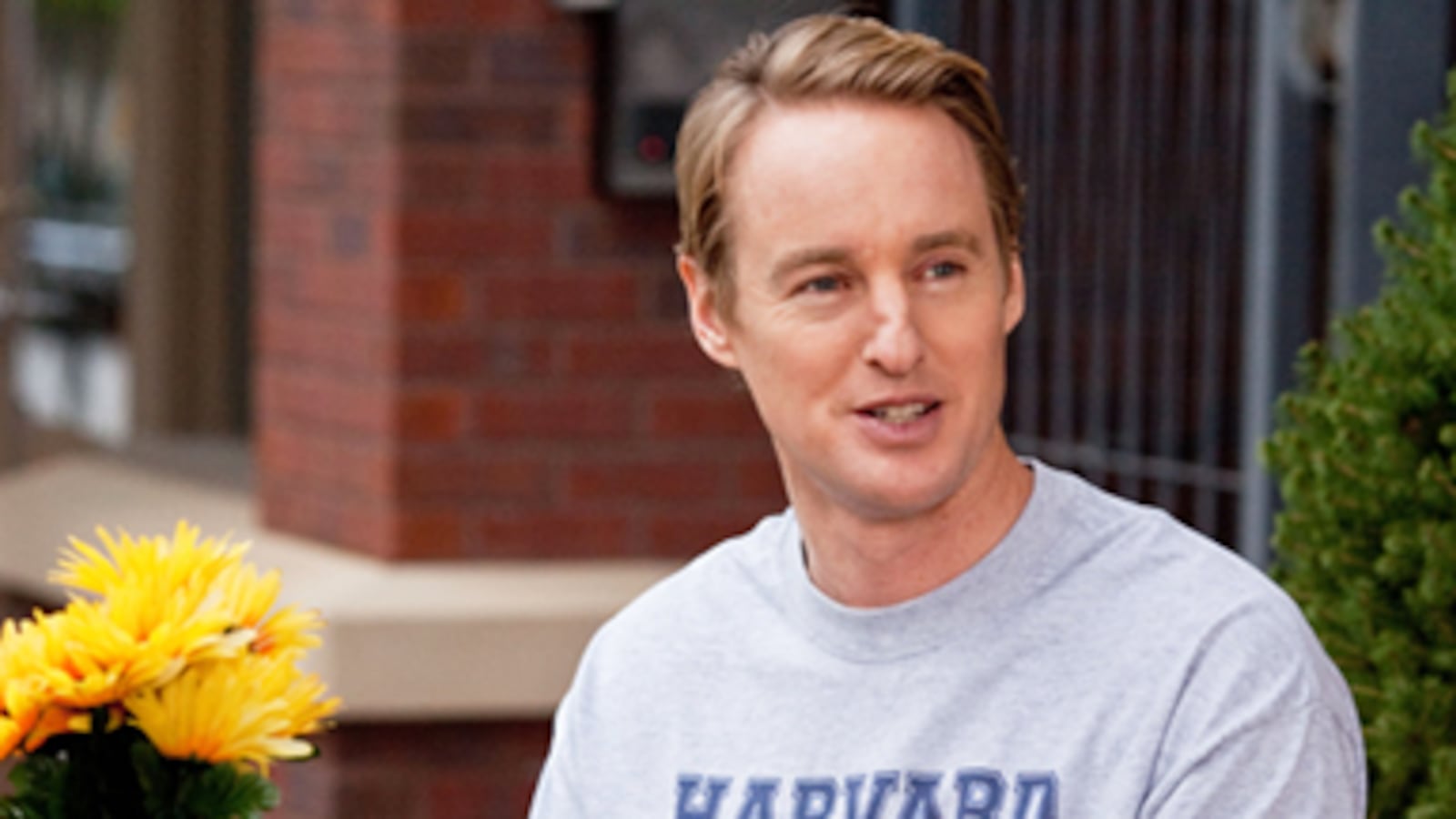 articles/2011/02/24/owen-wilsons-hall-pass-co-star-and-his-painless-redemption/lee-owen-wilson_162272_fauuvr