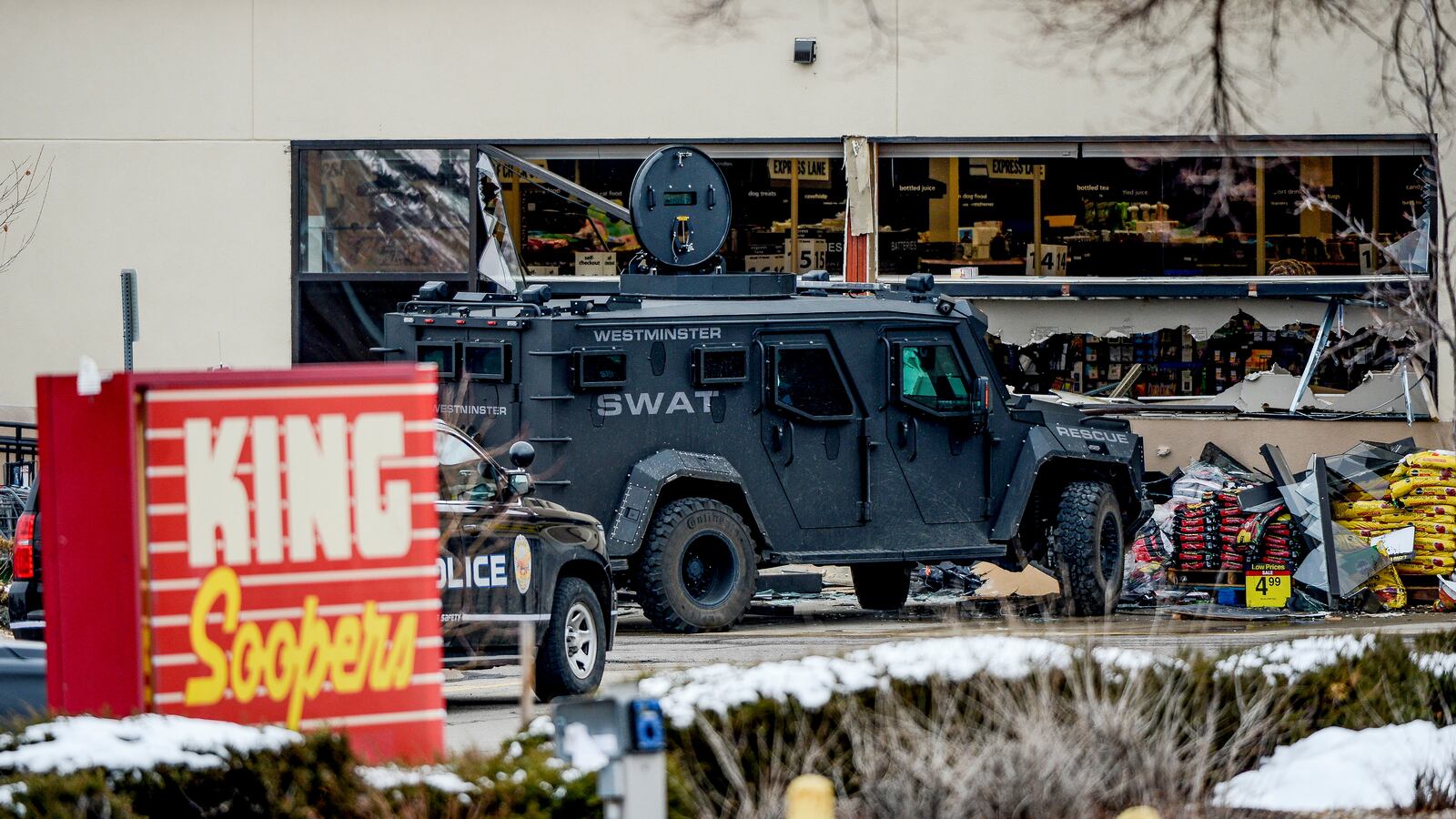 2021-03-23T091352Z_544913934_RC2XGM90IV6M_RTRMADP_3_COLORADO-SHOOTING_cef8f6