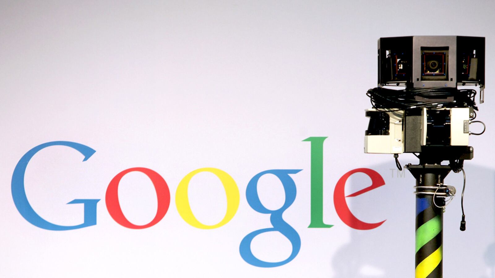 articles/2011/10/24/google-buyout-rumors-make-yahoo-the-paris-hilton-of-tech/google-yahoo-lyons_jsrley