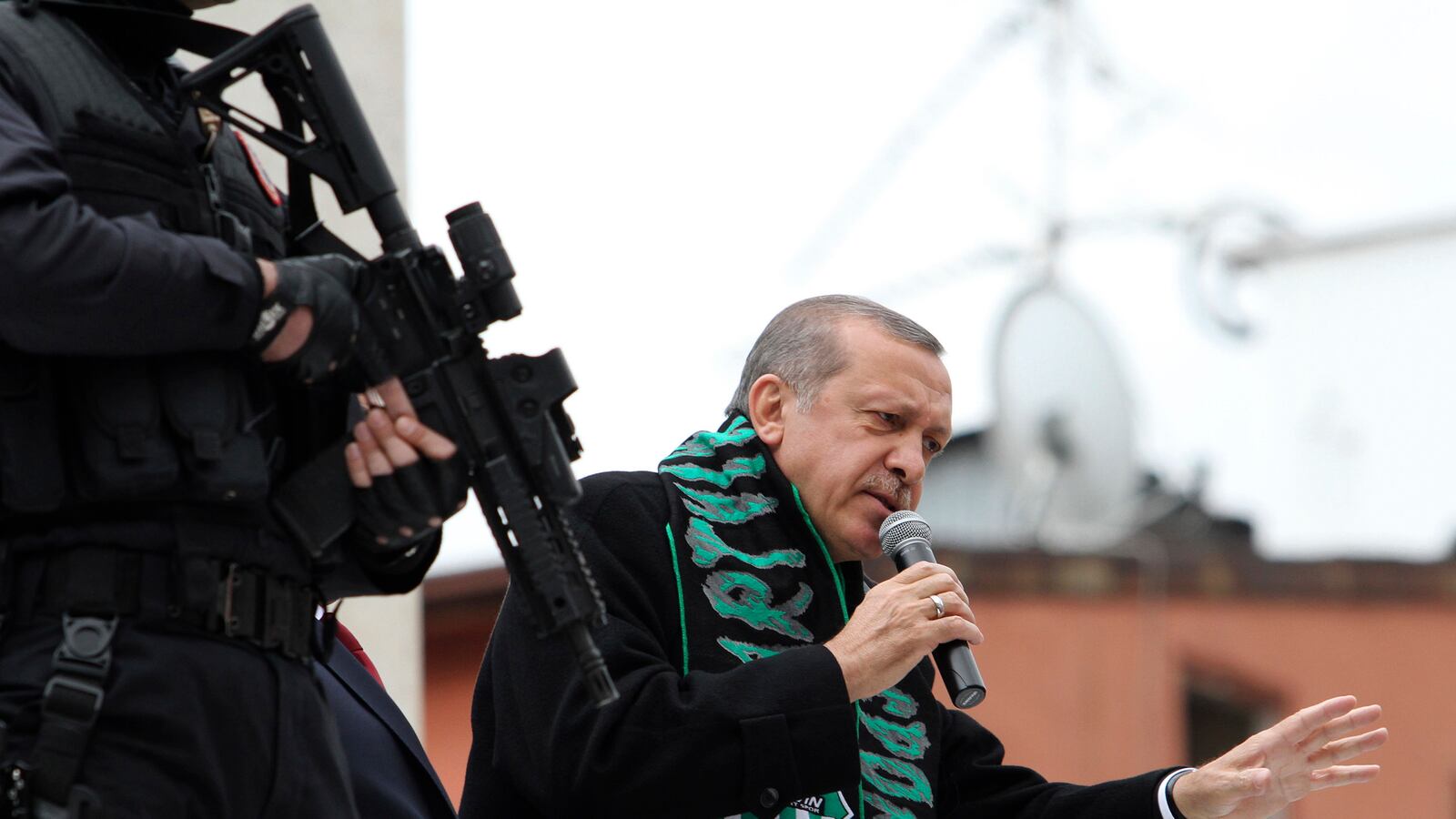 articles/2014/03/21/turkey-s-useless-twitter-ban/140321-seibert-turkey-twitter_joy6ok