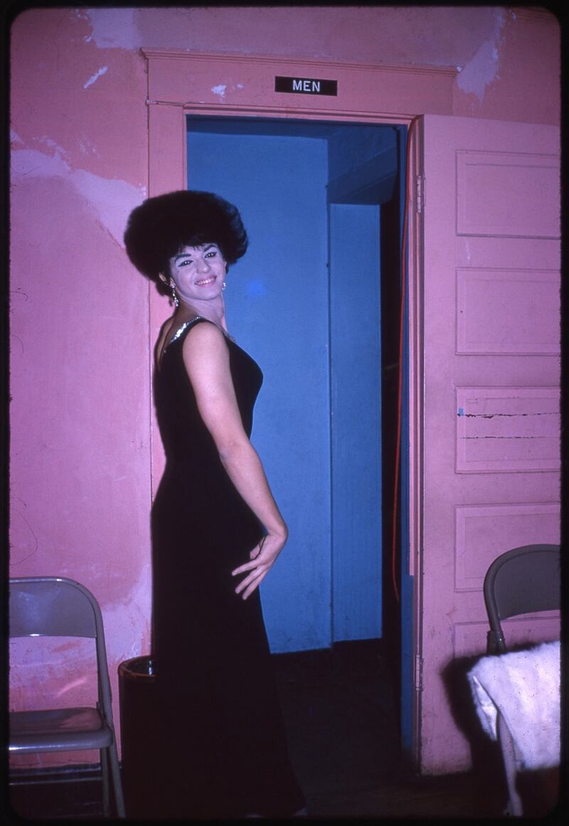 galleries/2014/04/09/private-birthday-party-kansas-city-s-former-underground-drag-ball-scene-photos/gal-private-party-8_tx5yrm