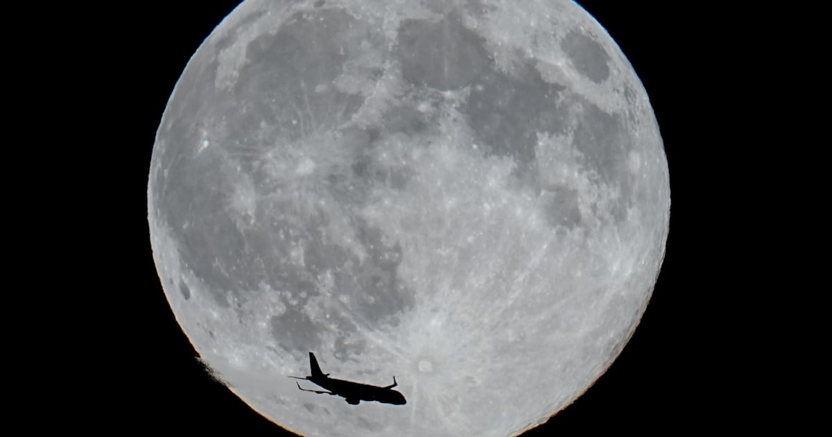 Astronomer Captures Eerie Flashes of Light on the Moon