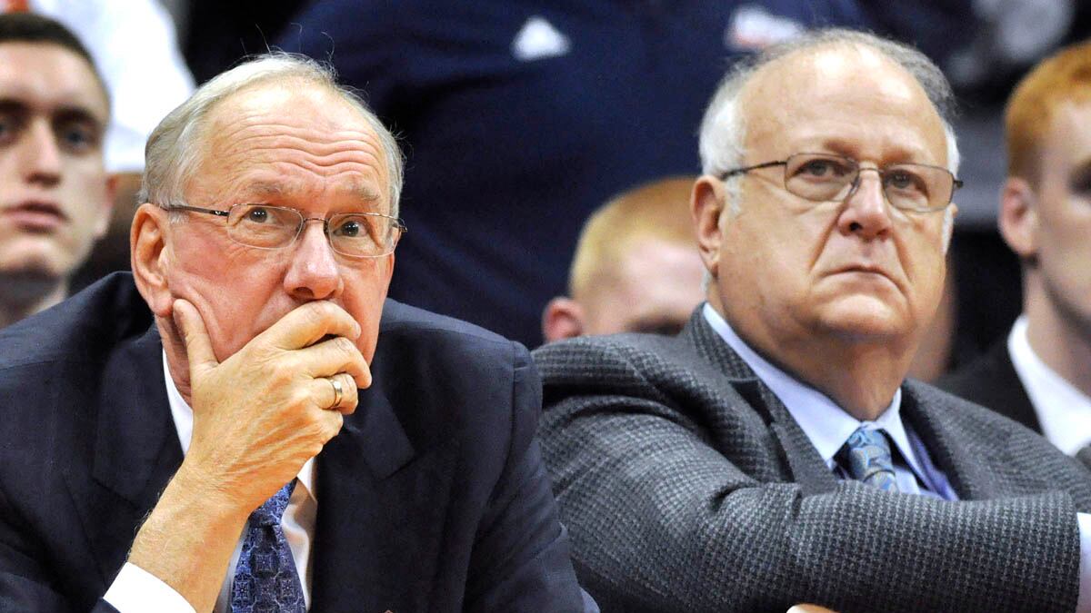 cheats/2011/11/29/syracuse-coach-boeheim-lays-low/syracuse-penn-state-bissinger_uuxxdf