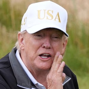 Trump Turns Foreign Visit Into Plug for His Golf Empire