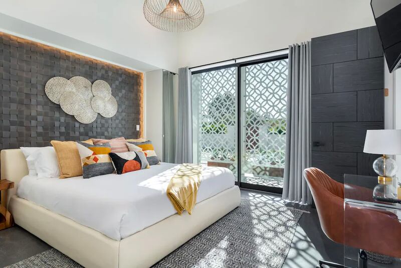 220713-omg-palm-springs-14_xk1iro