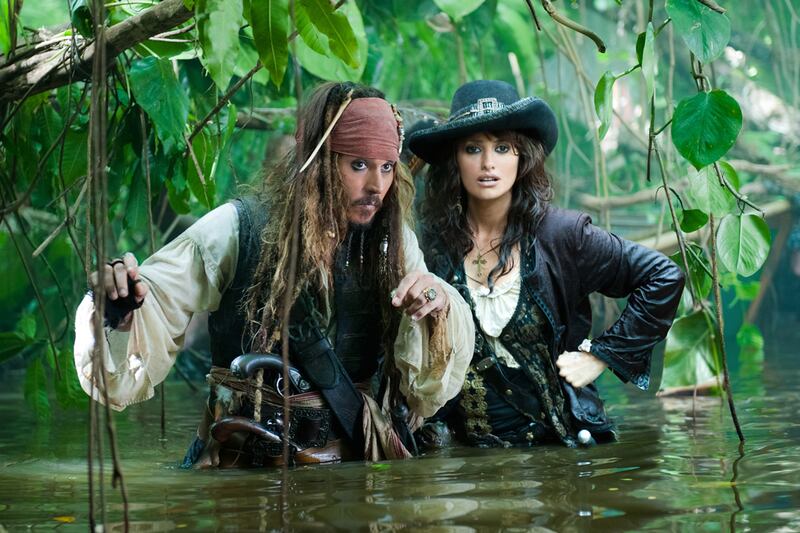 galleries/2012/04/05/january-jones-madonna-and-more-stars-hidden-pregnancies-photos/pregnant-filming-cruz_tah5ed