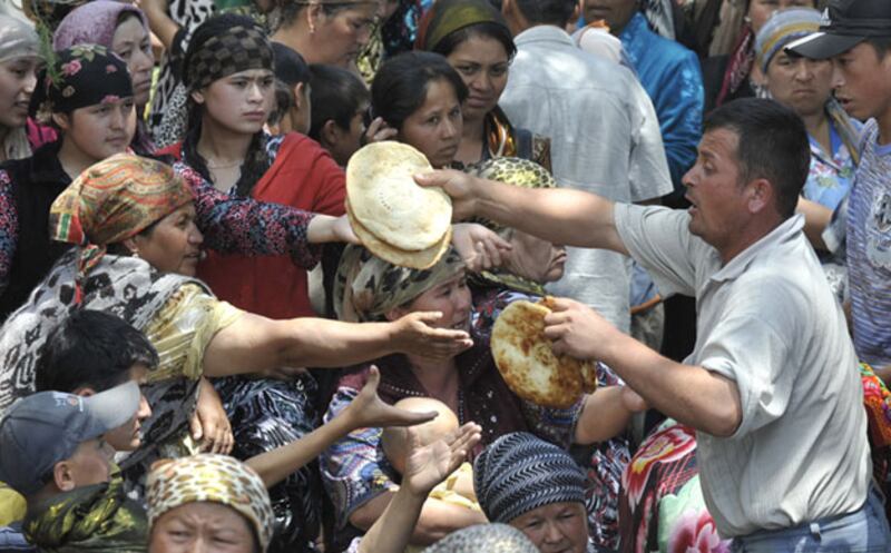 galleries/2010/06/19/kyrgyzstan-unrest/goltz-kyrgyzstan-5_kg30bp