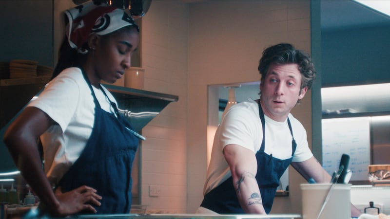 Ayo Edebiri and Jeremy Allen