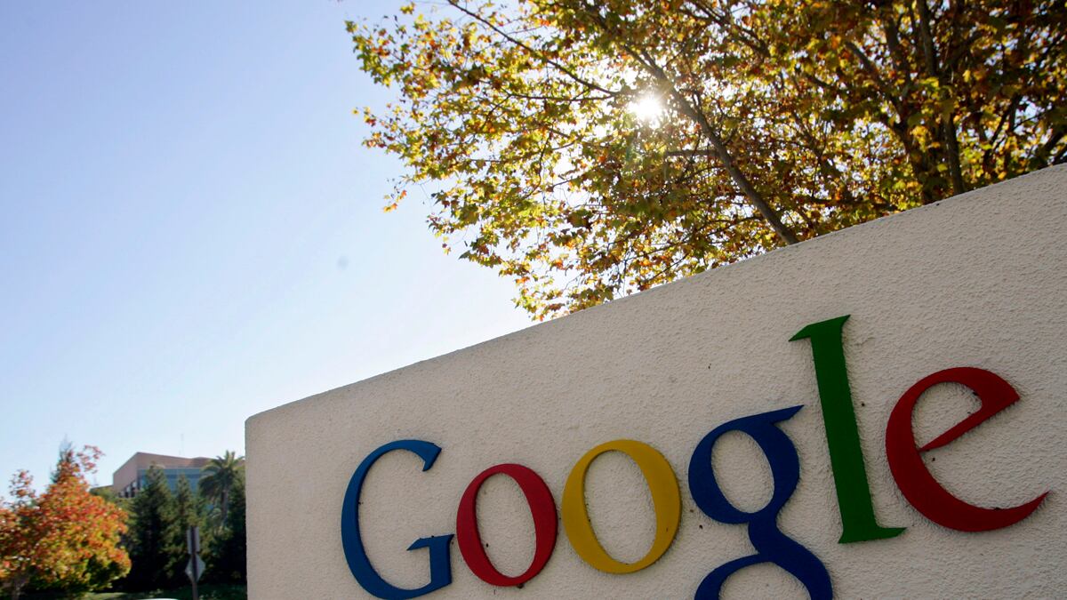 cheats/2011/10/22/google-considering-yahoo-bid/google-page-views-cheat_lnnncg