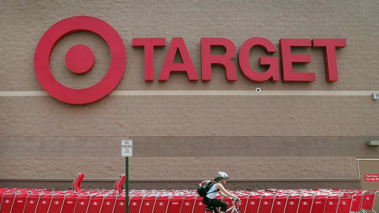 cheats/2013/12/22/target-sued-for-data-breach/131218-target-cheat_pwa0qk