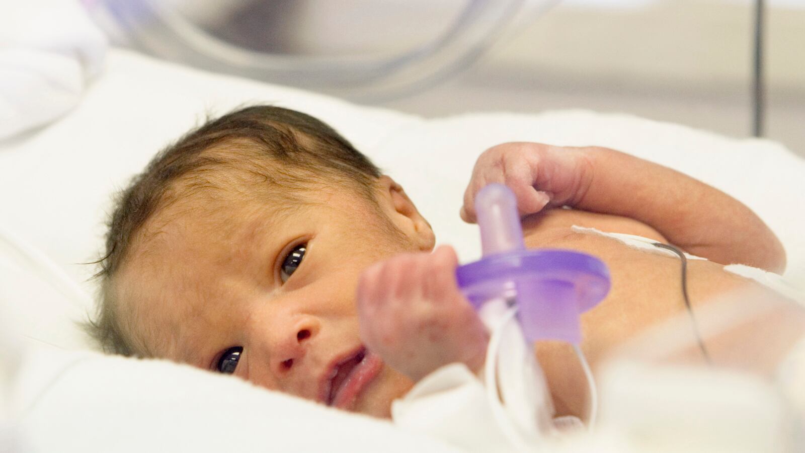 cheats/2013/04/11/experts-criticize-premature-infant-study/130411-premature-infant-study-cheat_reyqua