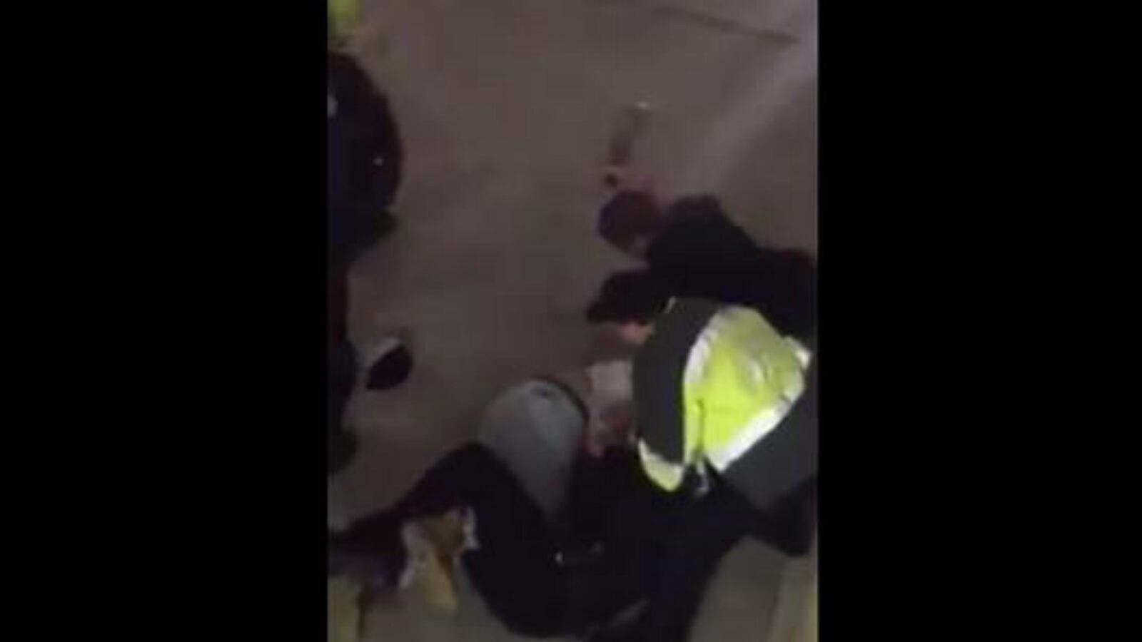 cheats/2015/11/10/officers-suspended-for-stun-gun-video/151110-tuscaloosa-cheat_okrfpe