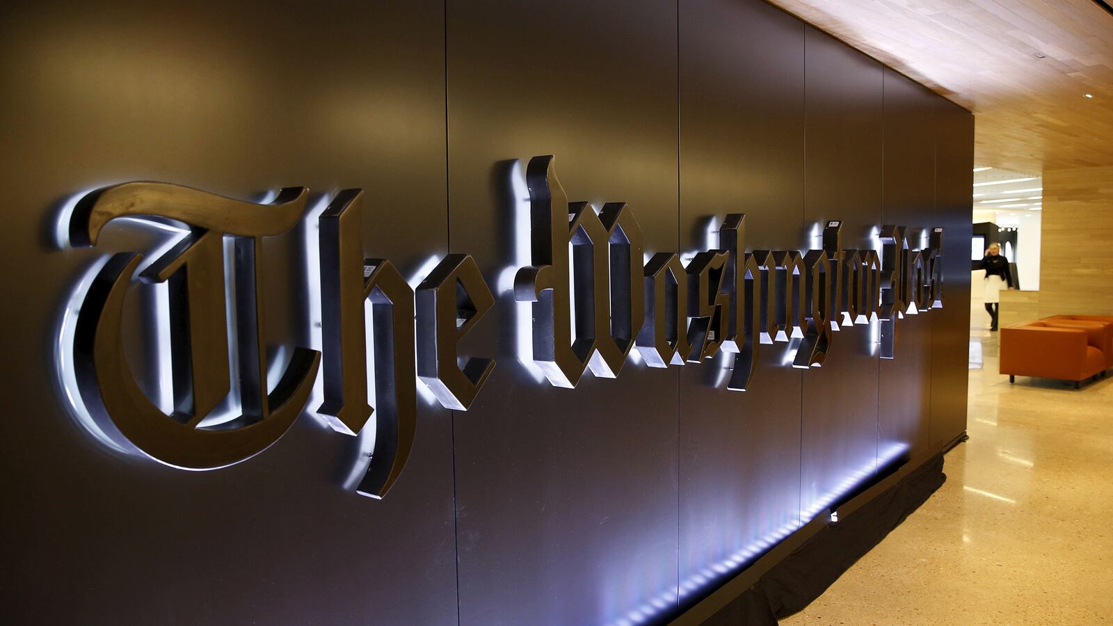 2021-01-26T000000Z_359116976_RC2TFL9VXS72_RTRMADP_3_WASHINGTON-POST-MARTY-BARON_ejcerh