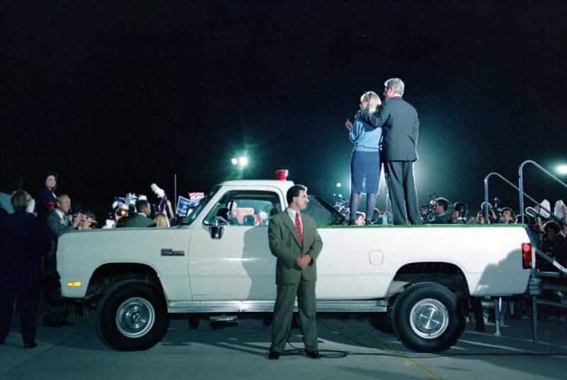 galleries/2010/01/20/was-it-the-truck/truck-campaigning---clinton-2_eezess