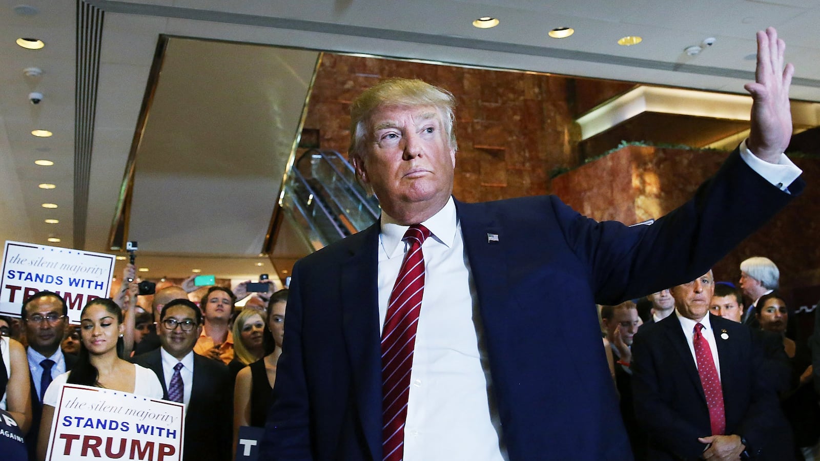 articles/2015/09/04/the-reality-star-stumping-for-trump/150903-nuzzi-trump-tease_qsxeuc