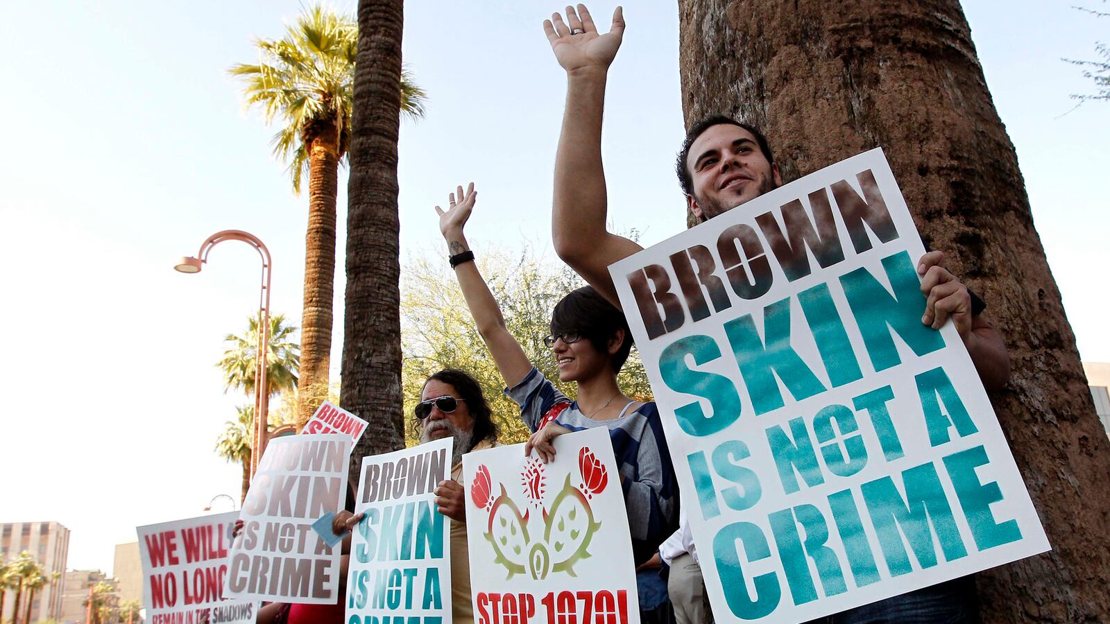 cheats/2012/06/26/arizona-police-unsure-of-role/police-arizona-supreme-court-cheat_z8rsq9