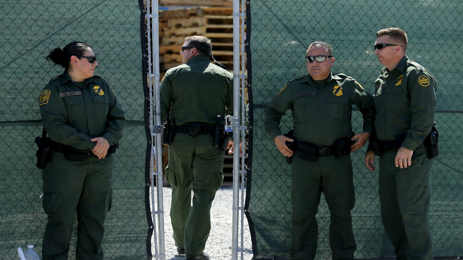 cheats/2016/06/02/ex-lapd-cop-admits-to-smuggling-mexican-man/160602-border-patrol-cheat_ha82f0