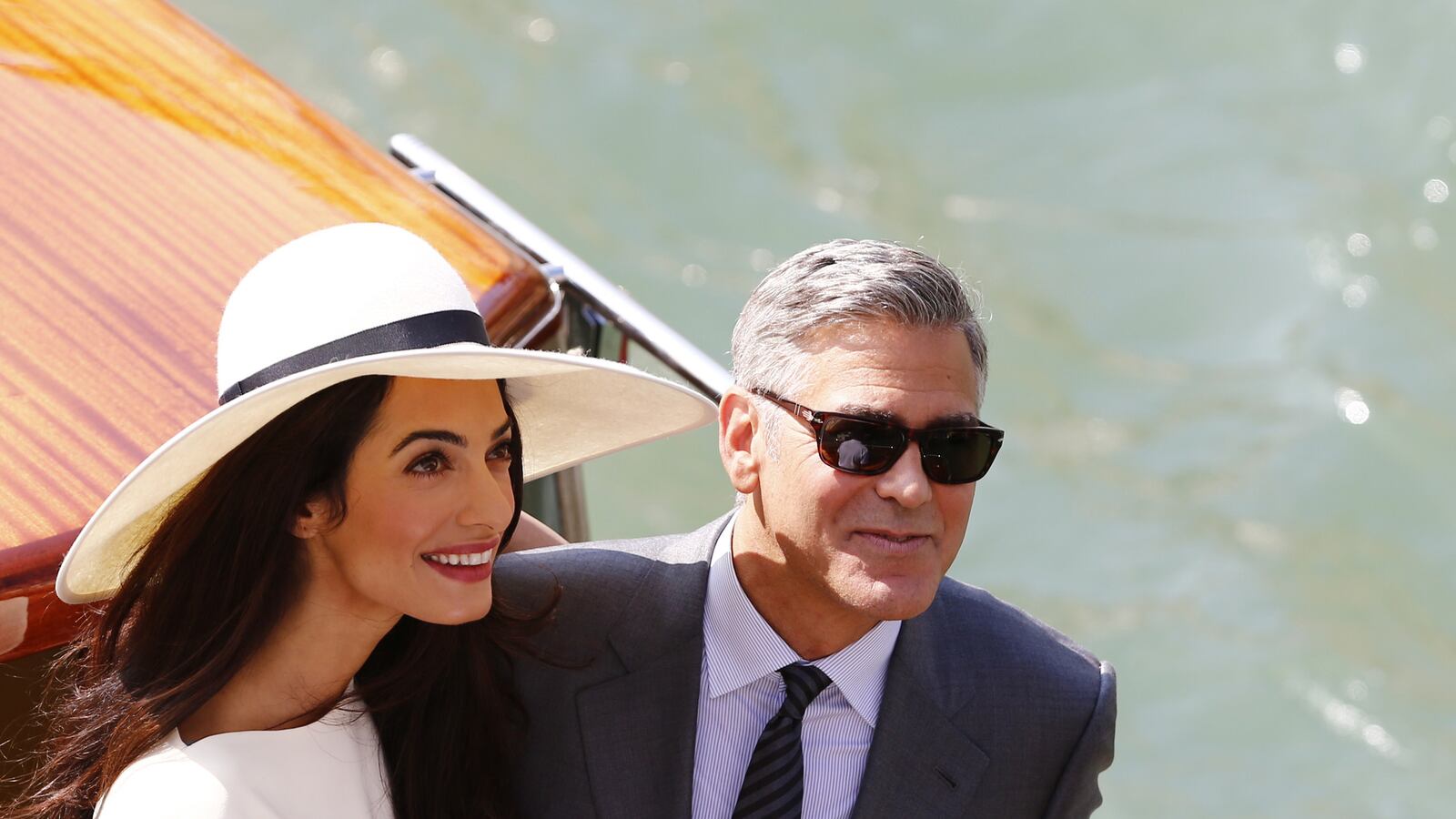 cheats/2014/09/29/clooney-and-amal-marry-again/140929-george-clooney-cheat_xm09ma