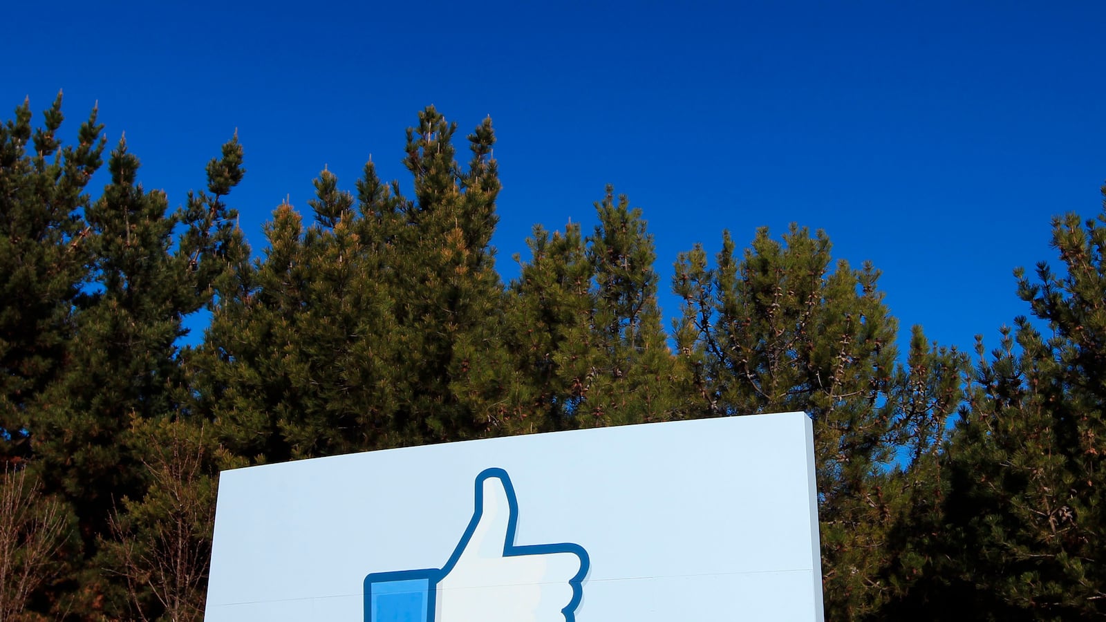 cheats/2014/07/18/facebook-getting-buy-button/140718-facebook-cheat_jpaw2j